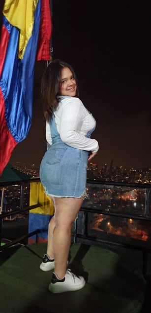 Model - Chloe deepthroat