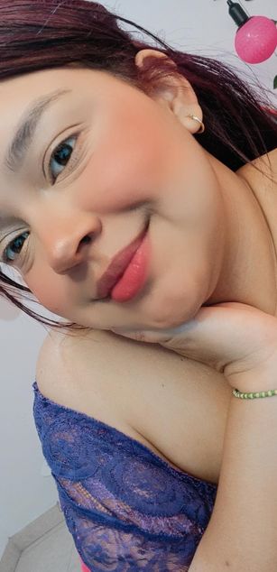 Model - Chloe deepthroat