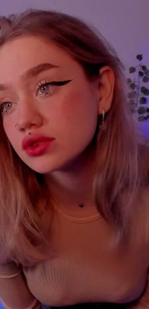 Model - FionaPowerpuff deepthroat