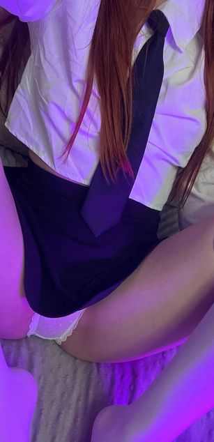 Model - Pretty Betty deepthroat