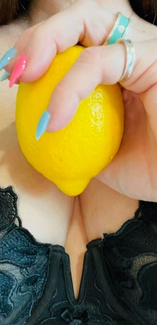 Model - BlueEyez40DDDs tightpussy