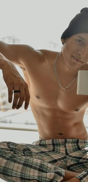 Model - Liam Volkov smart