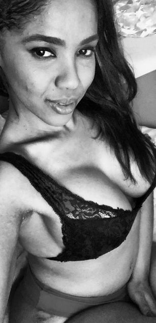 Model - Jessica Simpsin dirtytalk