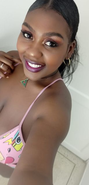 Model - Aurora Bolt blowjob