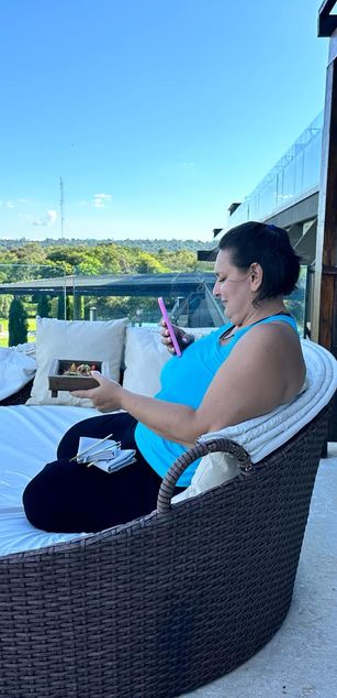 Model - Selene curvy