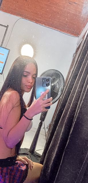 Model - chanell smith dildo