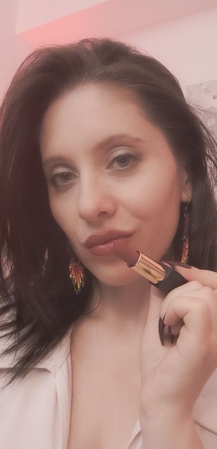 Model - Entitled Bitch dirtytalk