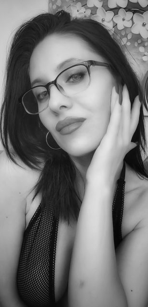 Model - Entitled Bitch dirtytalk