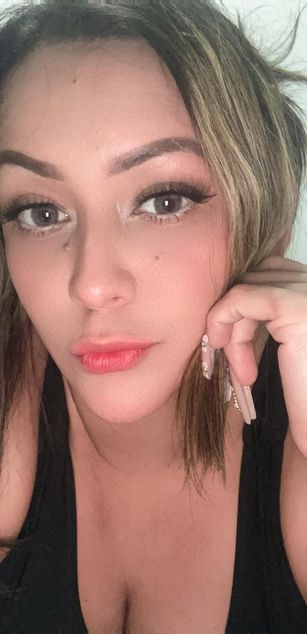 Model - Caroline  - New Skype curvy