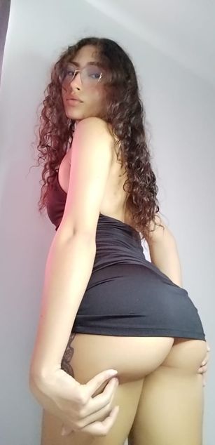 Model - Blair pettite