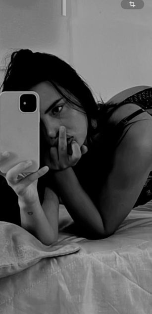 Model - Sarah Valencia bigtits