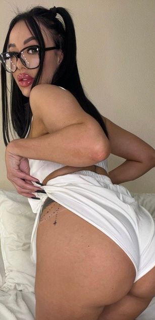 Model - kimberry bigtits