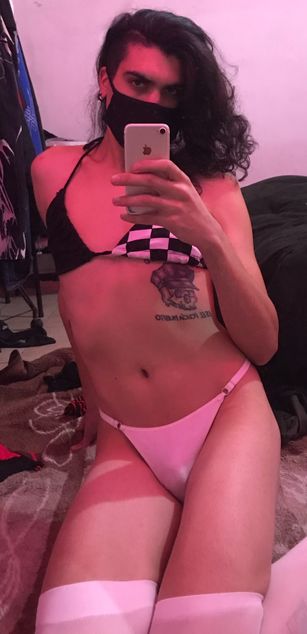 Model - Skinny Softboy blowjob