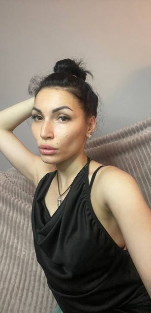 Model - Adelia_Castro dirtytalk