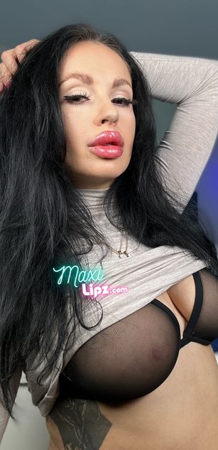 Model - Maxi Lipz roleplay