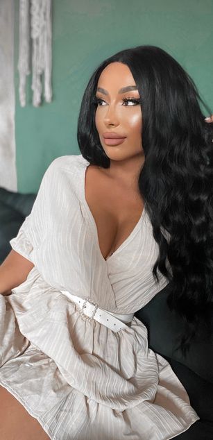 Model - Sophia Wilson pornstar