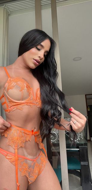 Model - Aly Queen bigtits