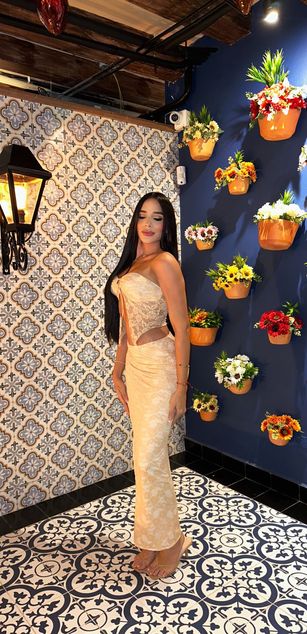 Model - Aly Queen bigtits