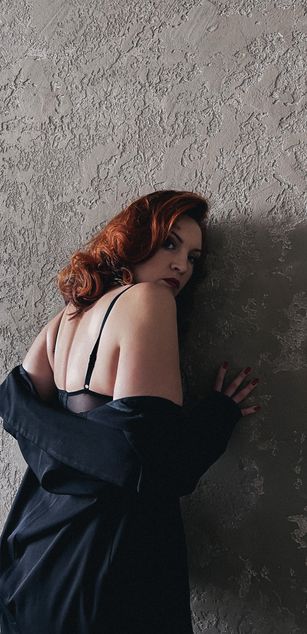 Model - Karolina Bella heels