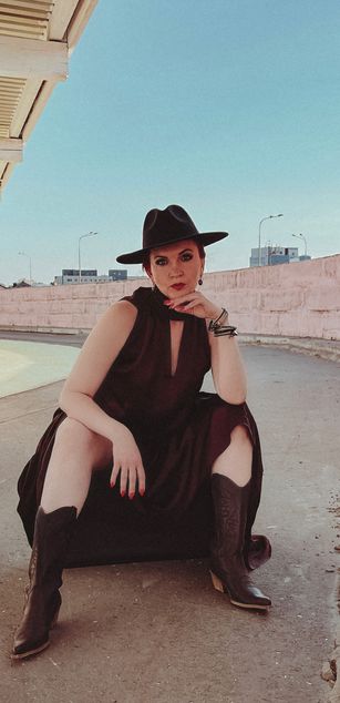 Model - Karolina Bella heels