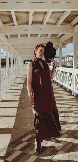 Model - Karolina Bella heels