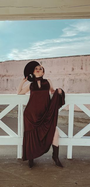 Model - Karolina Bella heels