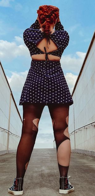 Model - Karolina Bella heels