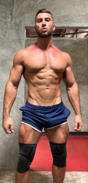 Model - Ronnie_XXX man