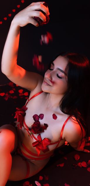 Model - Dulcinhea blowjob