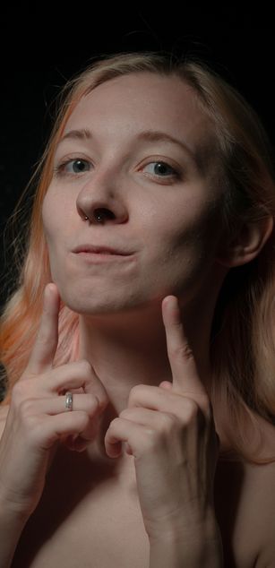 Model - Mila blowjob