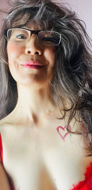 Model - Mali Haier dominatrix