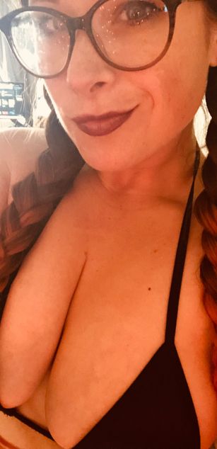 Model - LenaAdams dirtytalk