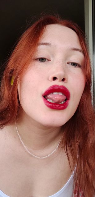 Model - prettyandshy deepthroat