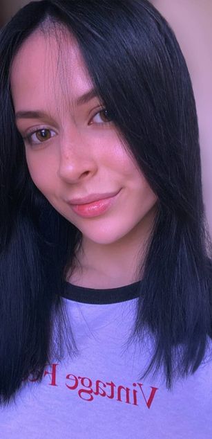 Model - miss-flora roleplay