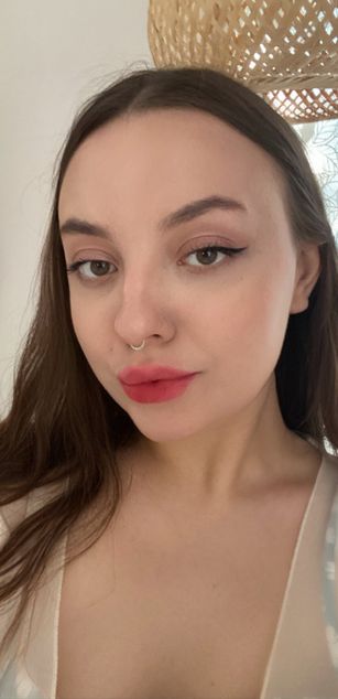 Model - Charlotta Apple ass