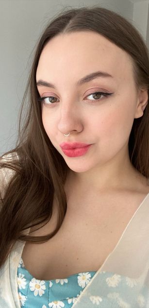 Model - Charlotta Apple ass