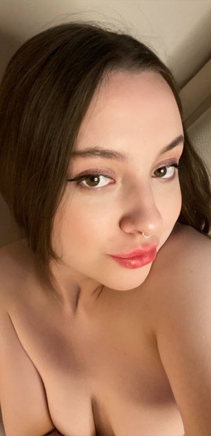 Model - Charlotta Apple ass