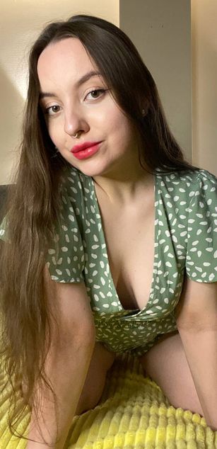 Model - Charlotta Apple ass