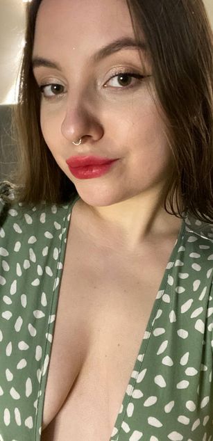 Model - Charlotta Apple ass