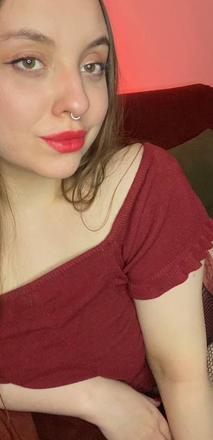 Model - Charlotta Apple ass