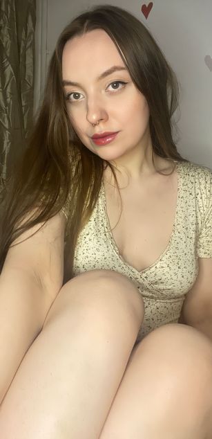 Model - Charlotta Apple ass