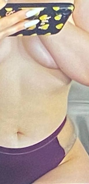 Model - Charlotta Apple ass