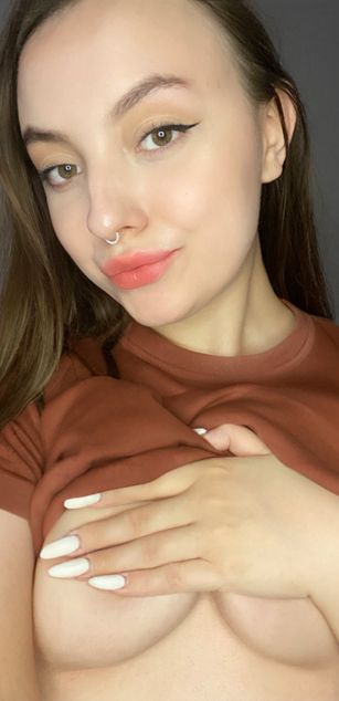 Model - Charlotta Apple ass