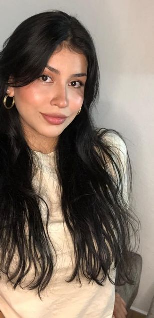 Model - Mia Saenz deepthroat