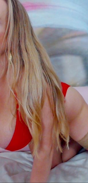 Model - LillyDiaz deepthroat