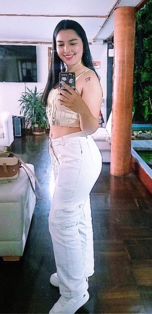 Model - Iris Moira blowjob