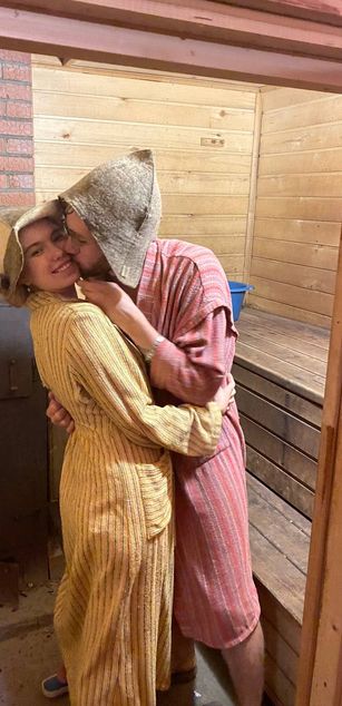 Model - Steve and Emi ass