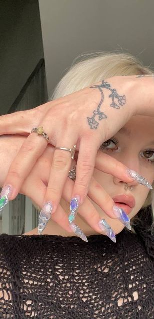 Model - Beatrix bigtits