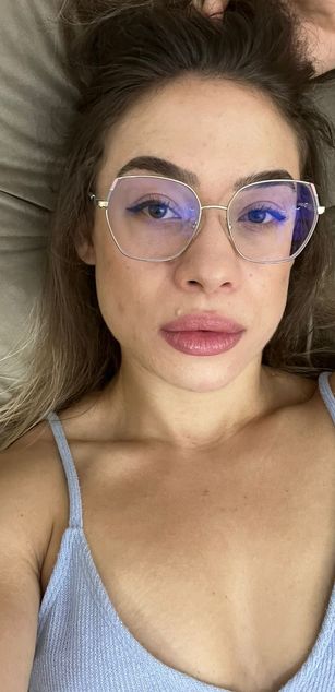 Model - Annie Jason dildo