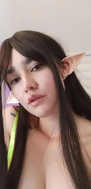 Model - Agata Bolton toys